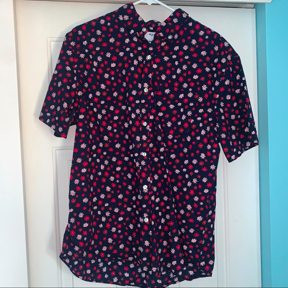 Men’s Old Navy floral button up- Large. Worn once